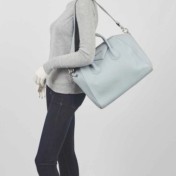 Givenchy Light Blue Sugar Goatskin Leather Medium Antigona Bag - Picture 12 of 12